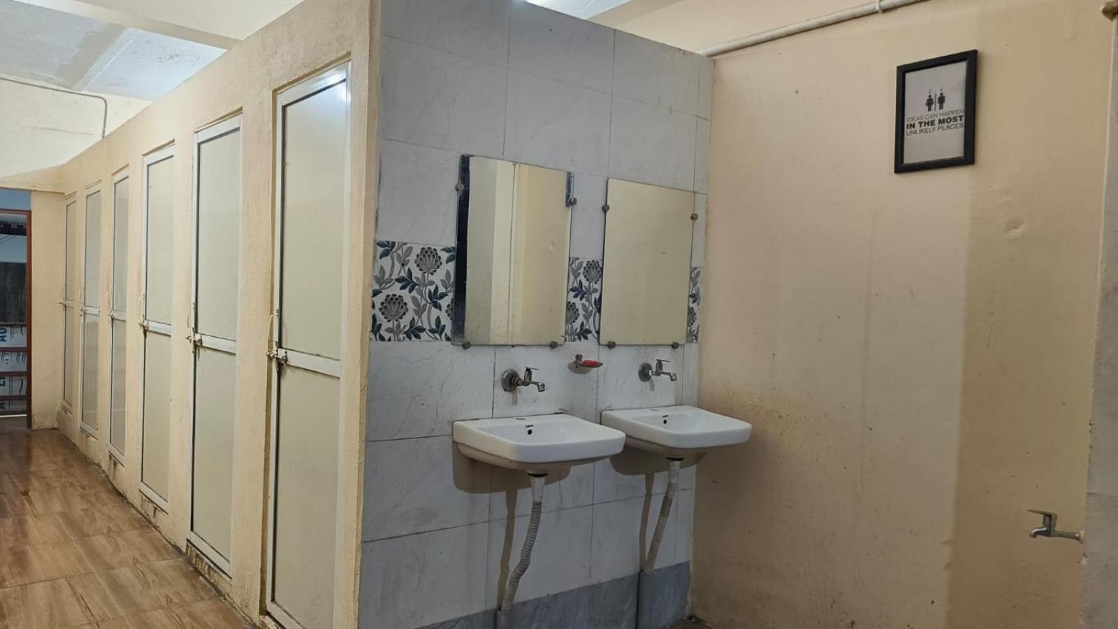 Nain Guest House Ujjain Luaran gambar